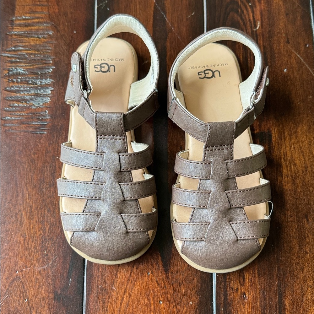 UGG Boys Tan Leather Sandals